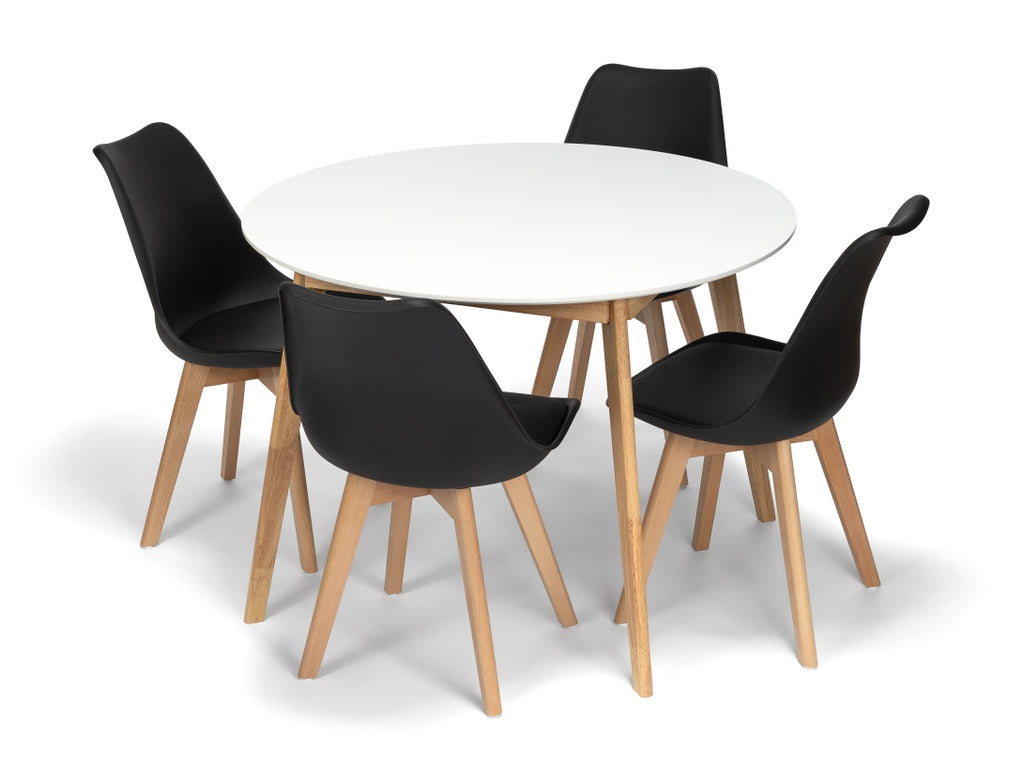 Scandinavia Eettafelset met 4 Scandi Stoelen