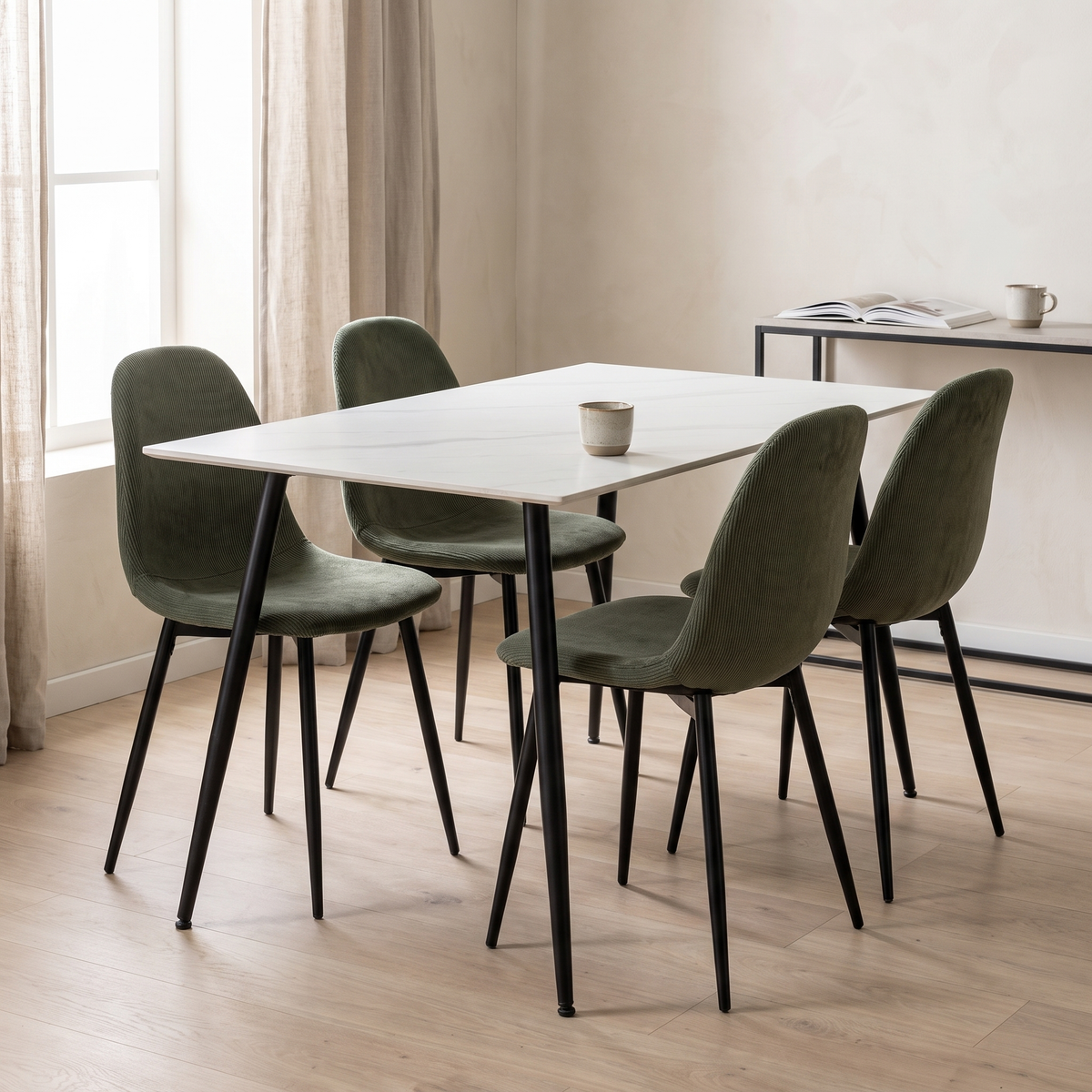 Ceramon Eettafelset met 4 Marie Stoelen - Wit / Groen – fotorealistisch interieur 1
