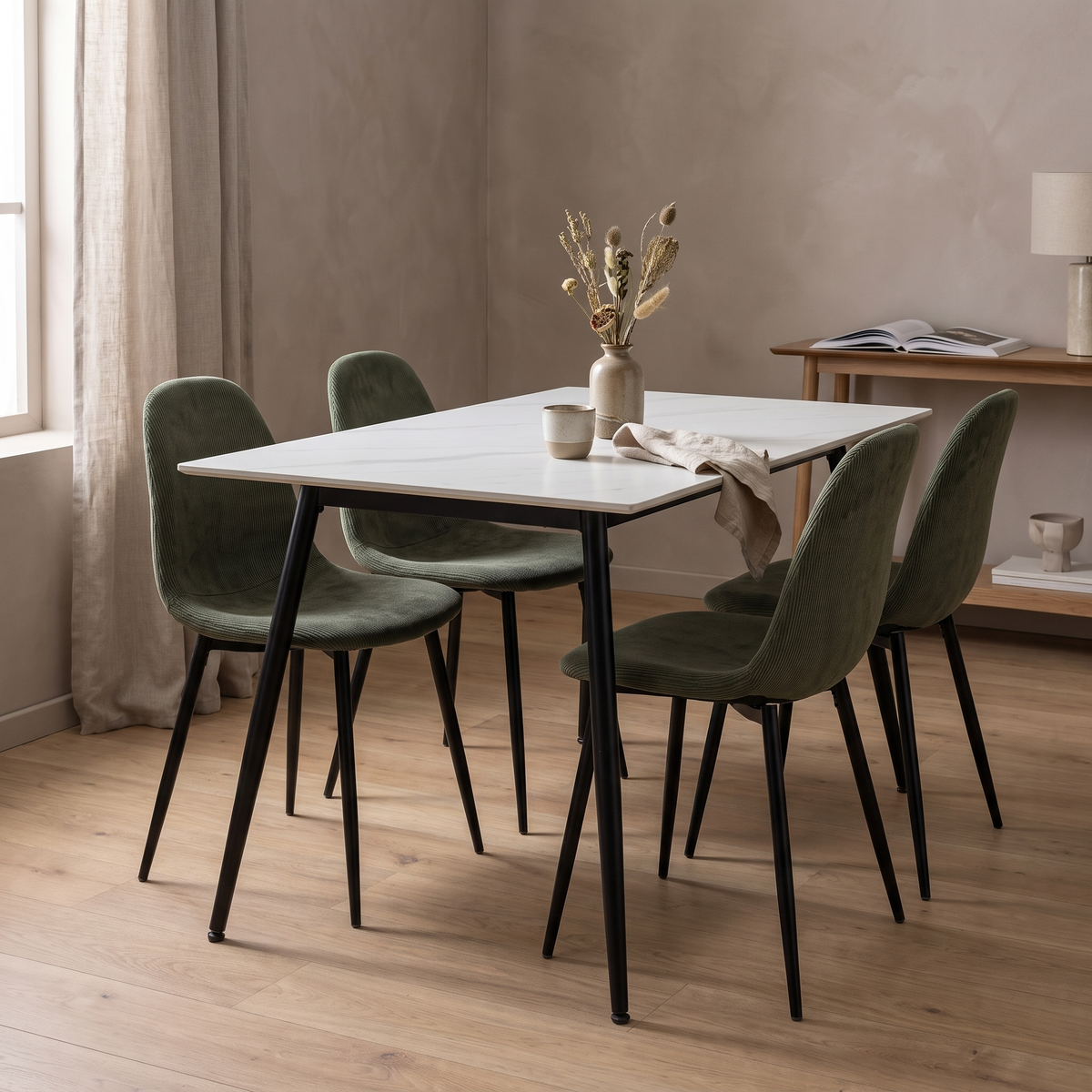 Ceramon Eettafelset met 4 Marie Stoelen - Wit / Groen – fotorealistisch interieur 2