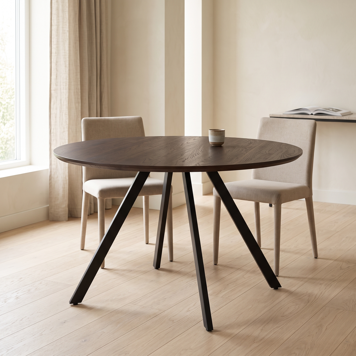 Eettafel GYRUS 120 Bruin – fotorealistisch interieur 1