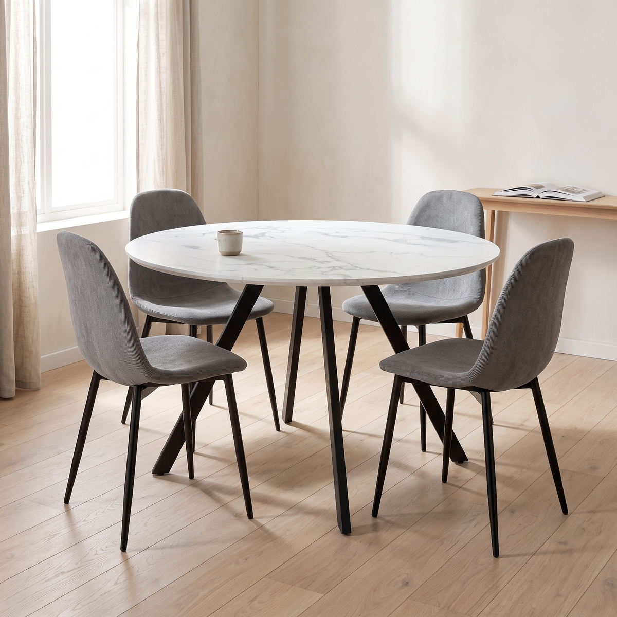 Gyrus Eettafelset met 4 Marie Stoelen - Wit / Grijs – fotorealistisch interieur 1