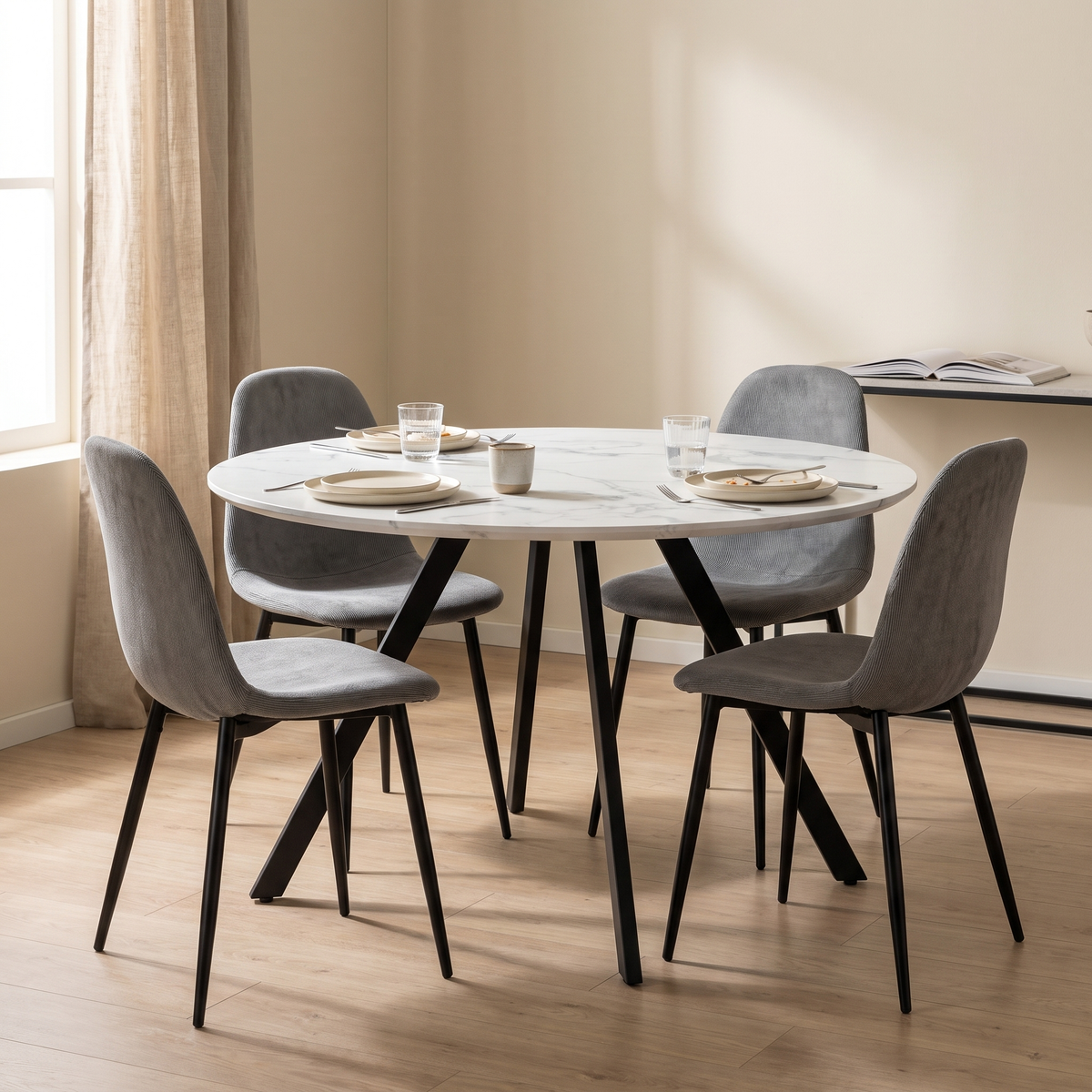 Gyrus Eettafelset met 4 Marie Stoelen - Wit / Grijs – fotorealistisch interieur 4