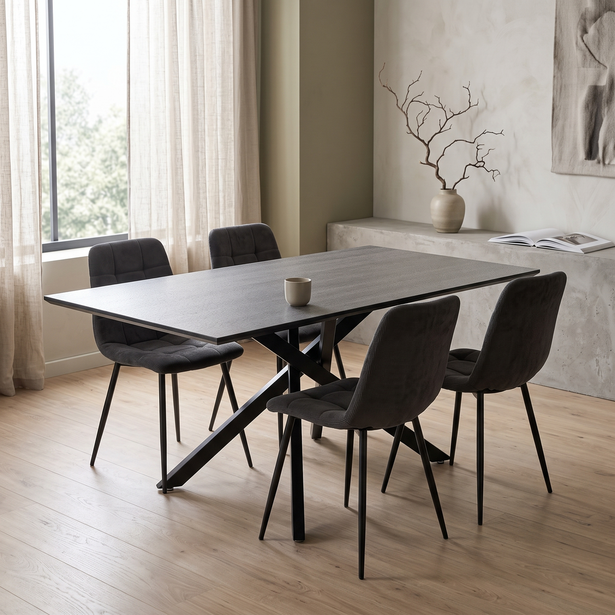 Neross Eettafelset met 4 Aria Stoelen - Zwart / Grijs – fotorealistisch interieur 3