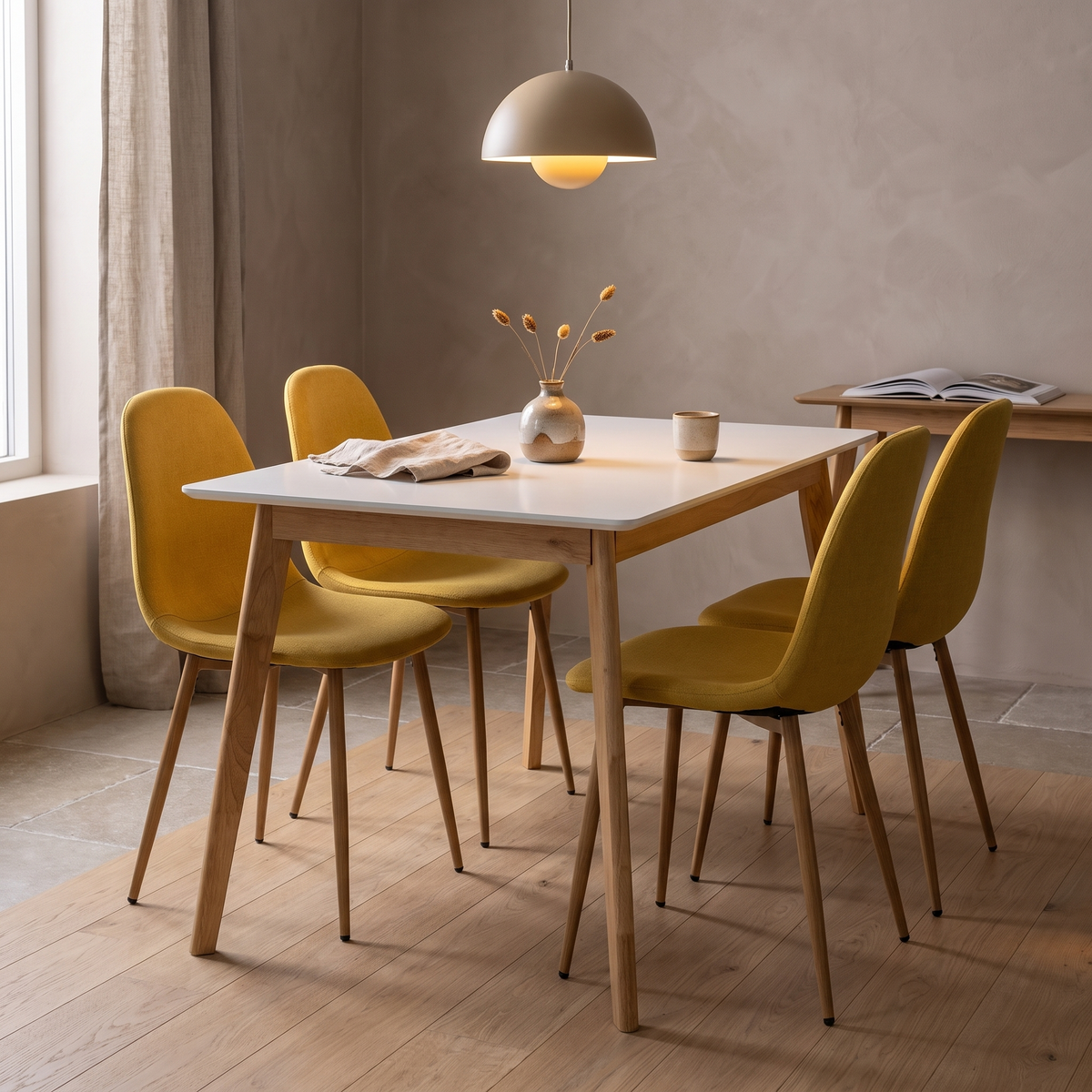 Scandinavia Eettafelset met 4 Marie Stoelen - Wit / Geel – fotorealistisch interieur 2