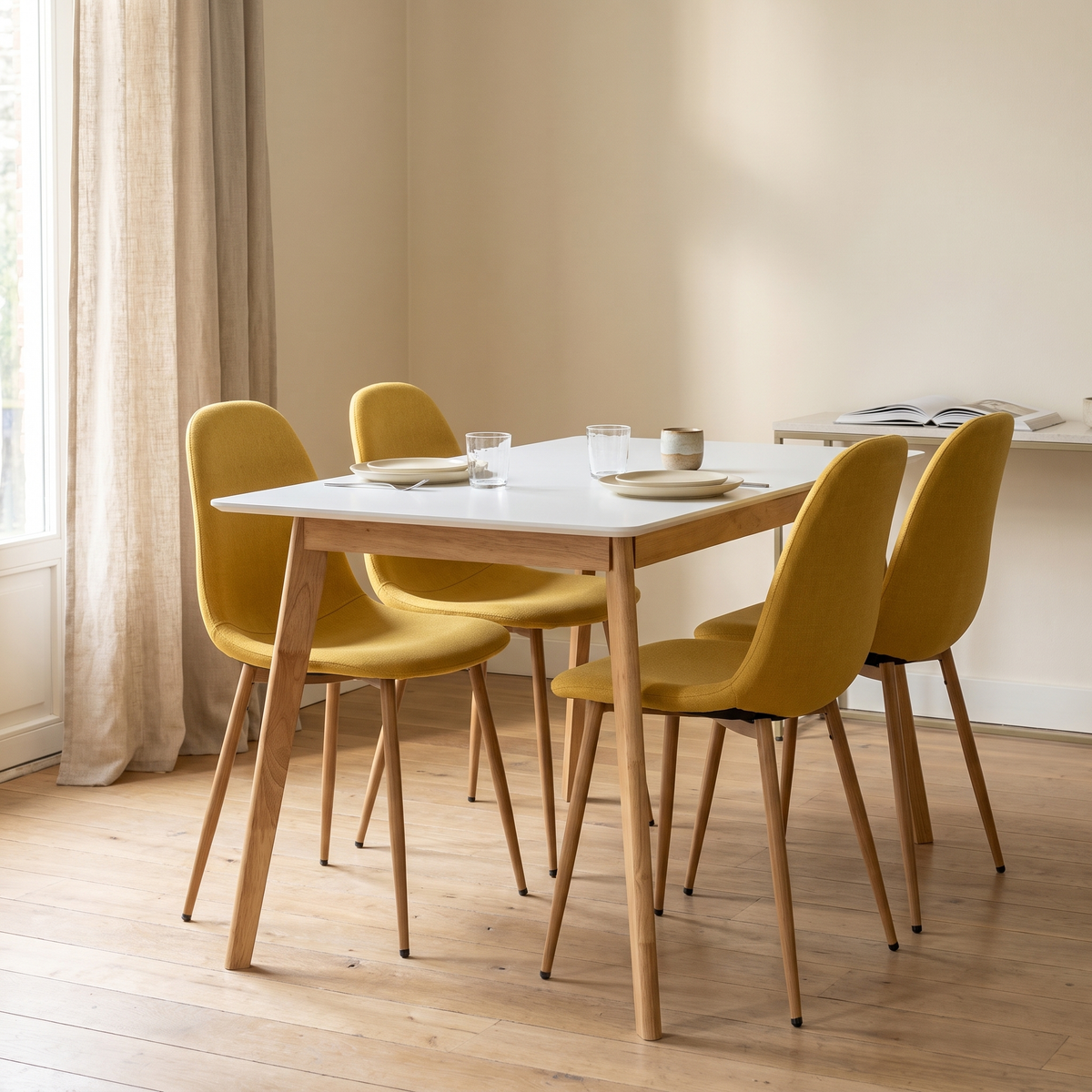 Scandinavia Eettafelset met 4 Marie Stoelen - Wit / Geel – fotorealistisch interieur 4