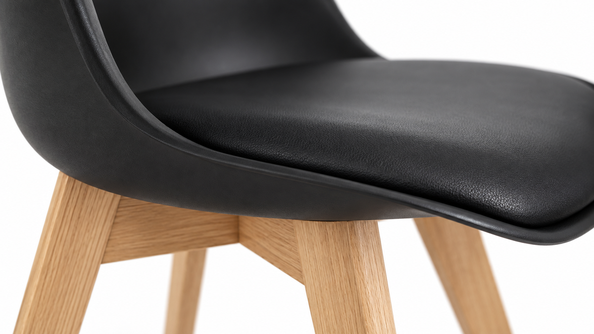 Detailfoto van Scandinavia Eettafelset met 4 Scandi Stoelen